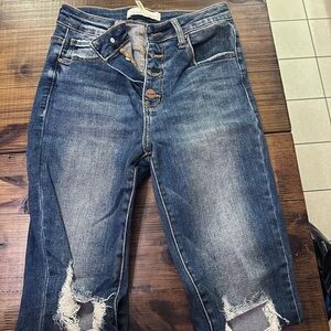 Women’s Risen Distressed Jeans 3/26